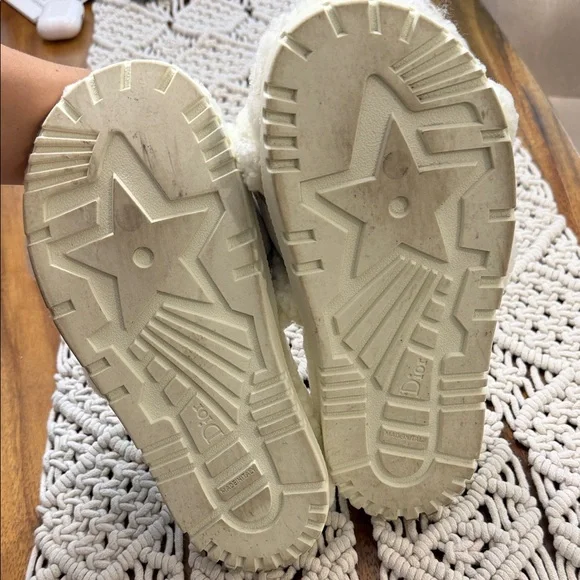 Dior Cream Fuzzy Slides - Picture 3 of 6